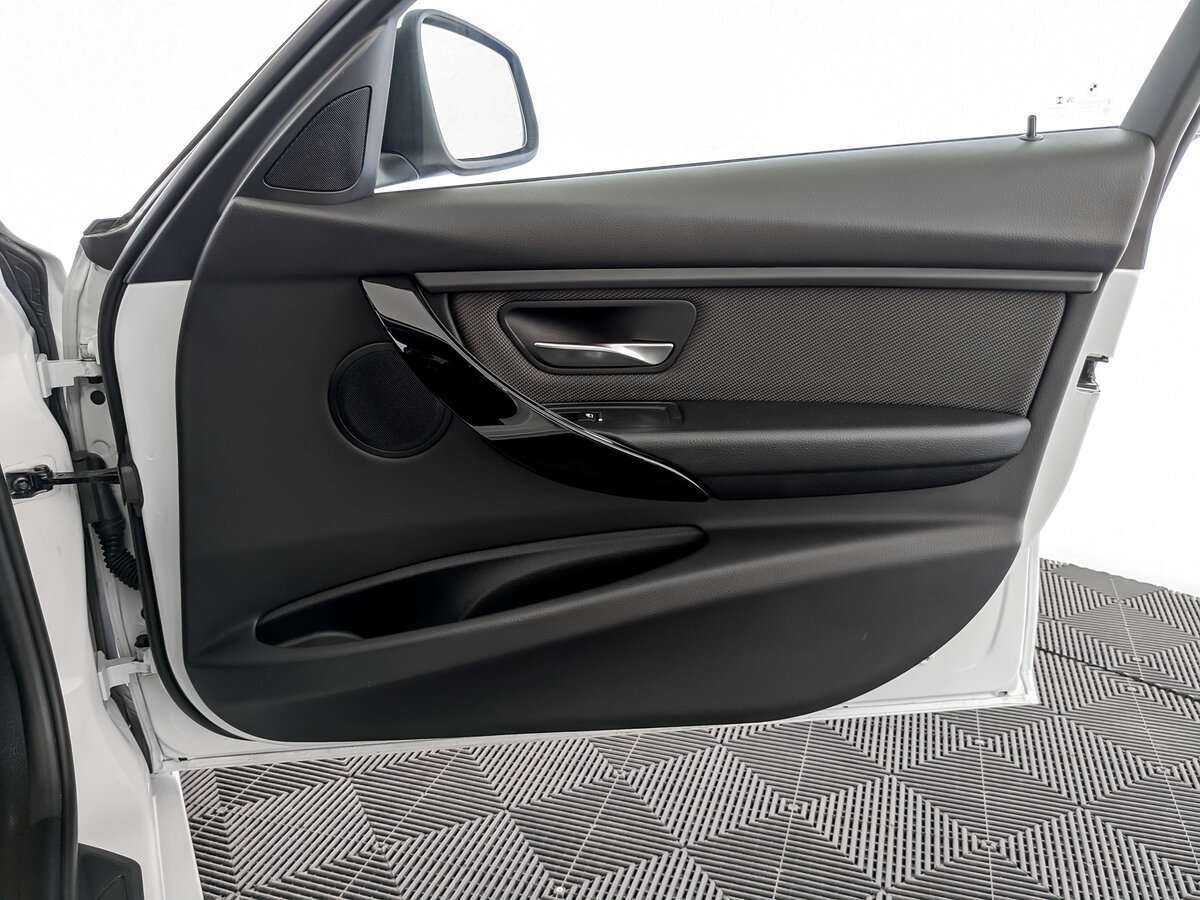 Купить BMW 3 серии 318i, 2017, 117 684 км, фото №19