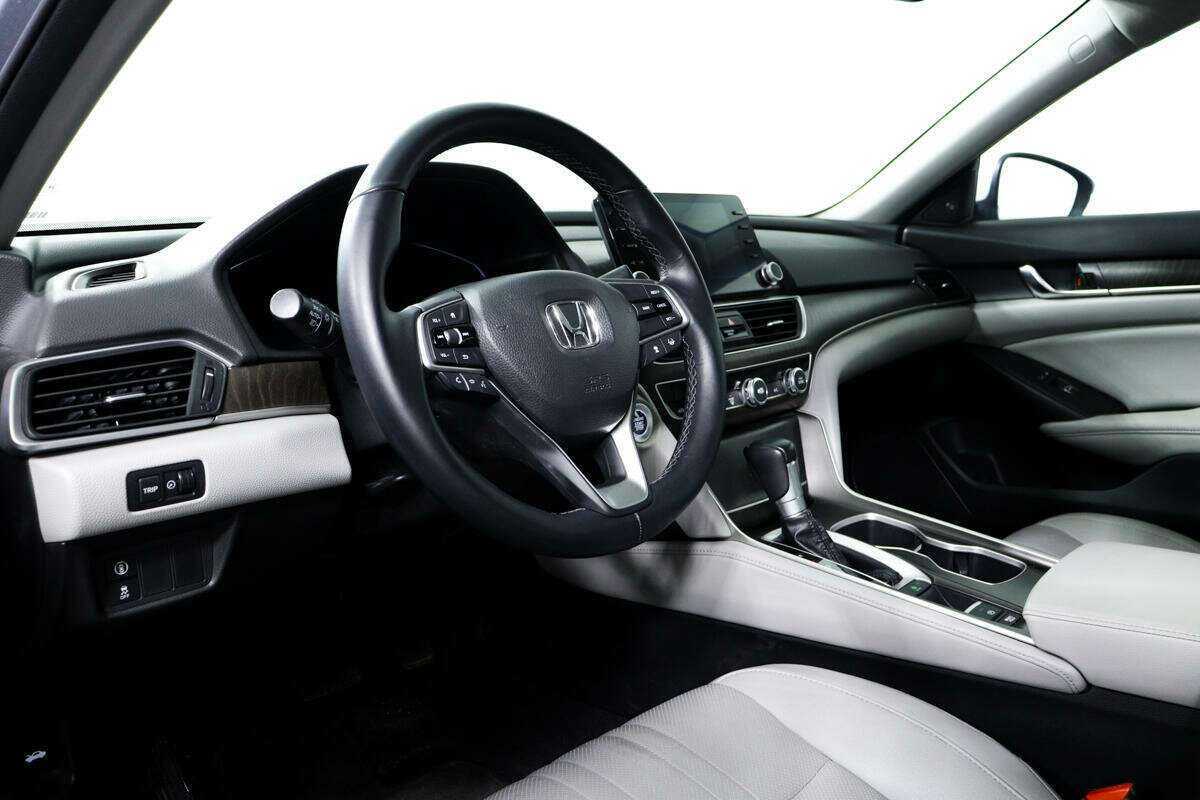 Купить Honda Accord, 2018, 43 200 км, фото №13
