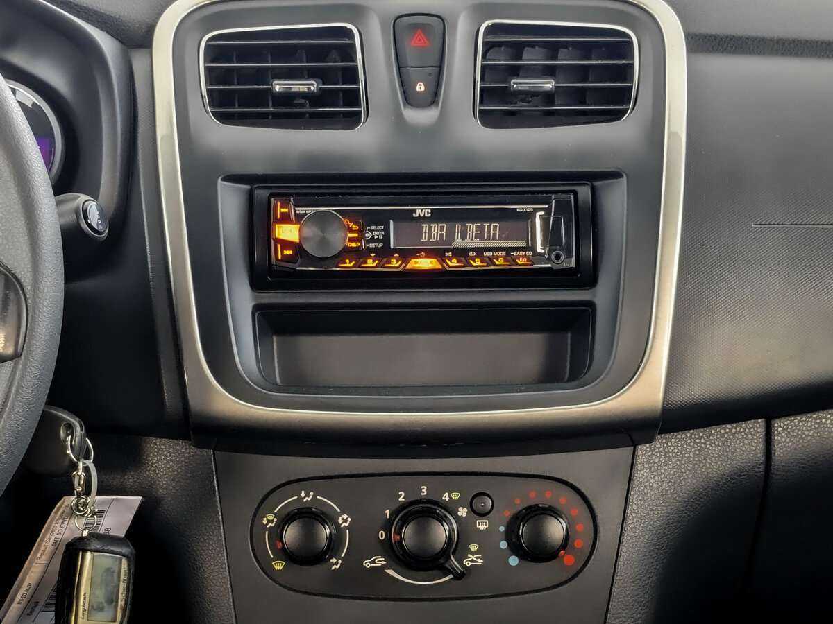 Купить Renault Sandero, 2016, 81 352 км, фото №13