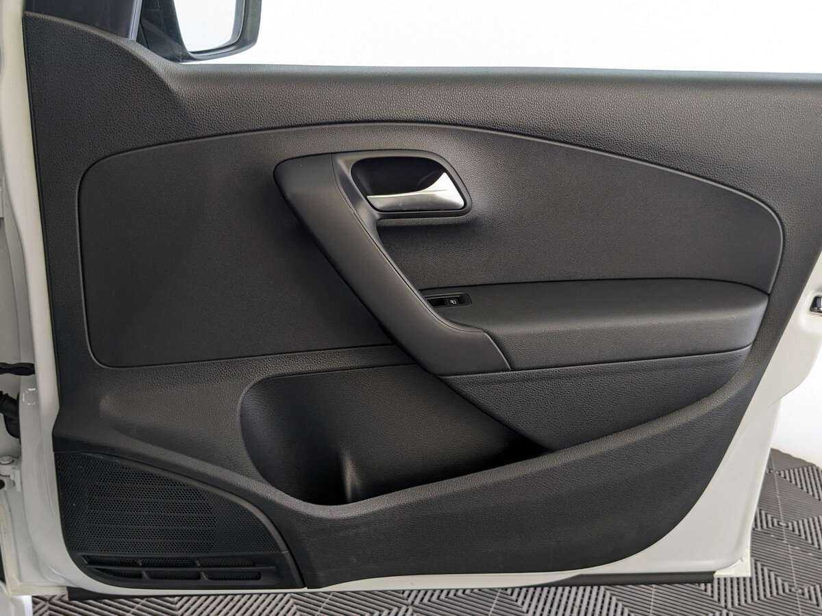 Купить Volkswagen Polo, 2018, 104 329 км, фото №23