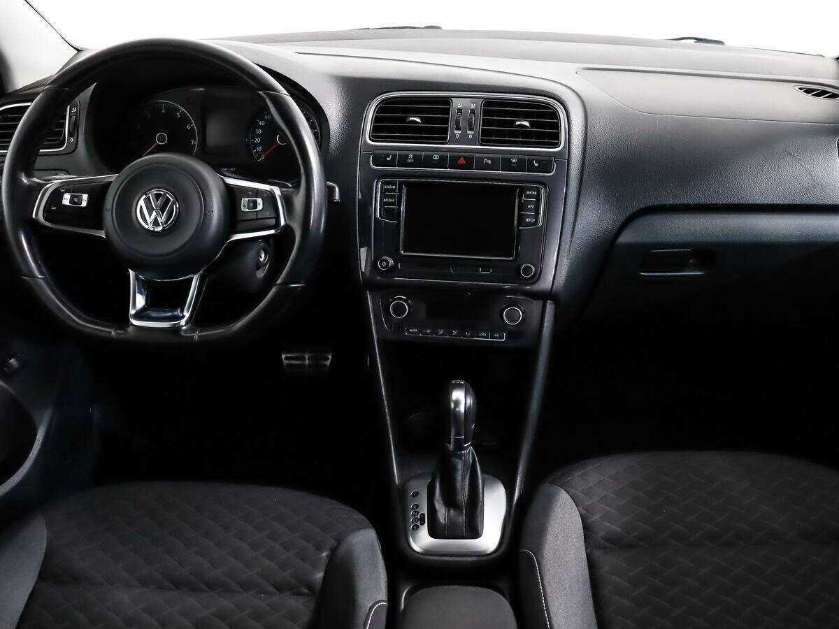 Купить Volkswagen Polo, 2018, 133 140 км, фото №12