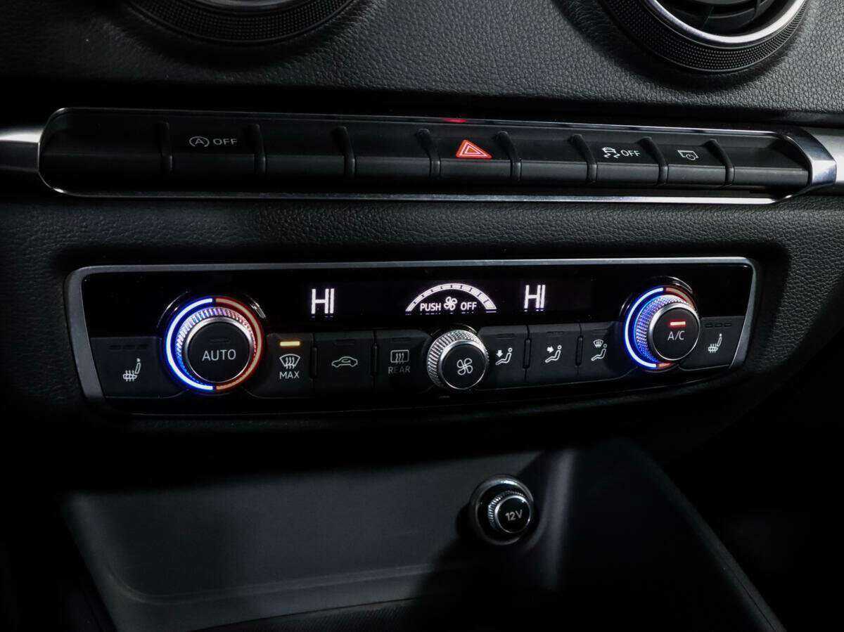 Купить Audi A3, 2019, 130 123 км, фото №11
