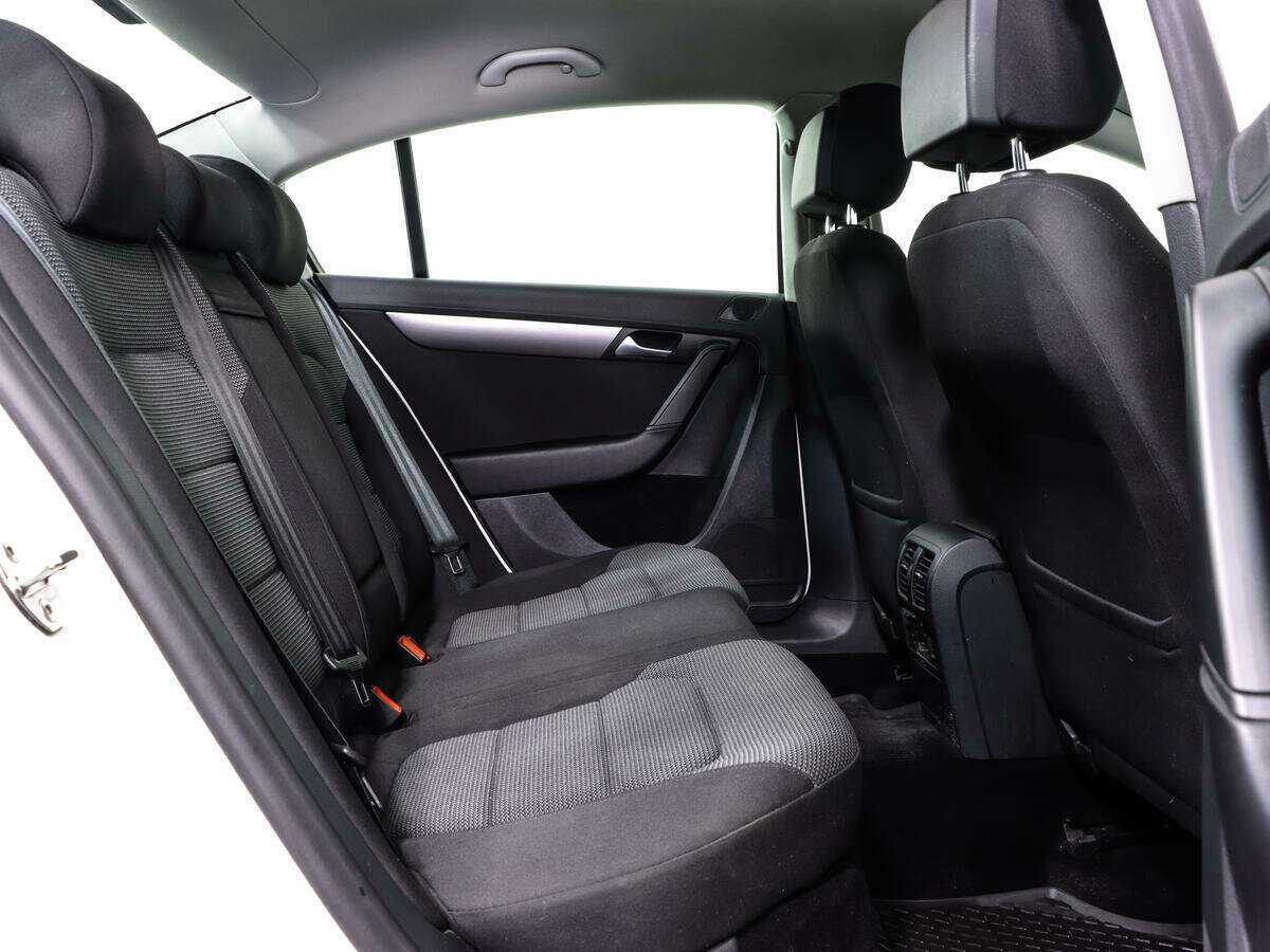 Купить Volkswagen Passat, 2014, 140 700 км, фото №13