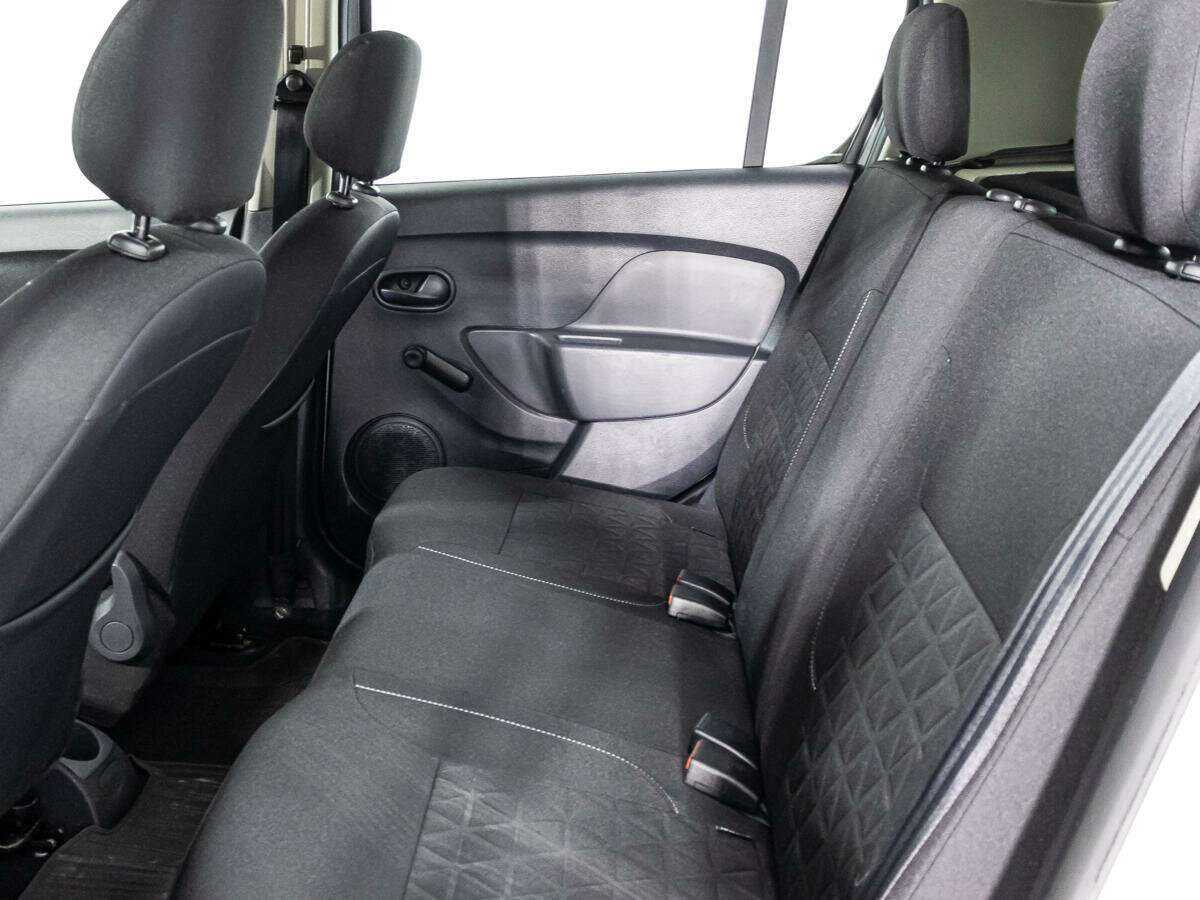 Купить Renault Sandero Stepway, 2015, 81 937 км, фото №10