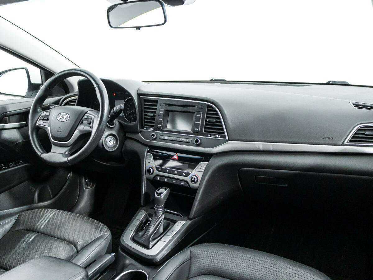 Купить Hyundai Elantra, 2016, 115 307 км, фото №9