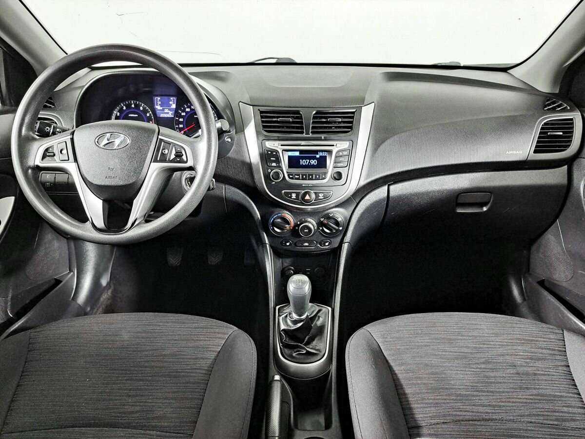 Купить Hyundai Solaris, 2016, 209 000 км, фото №10