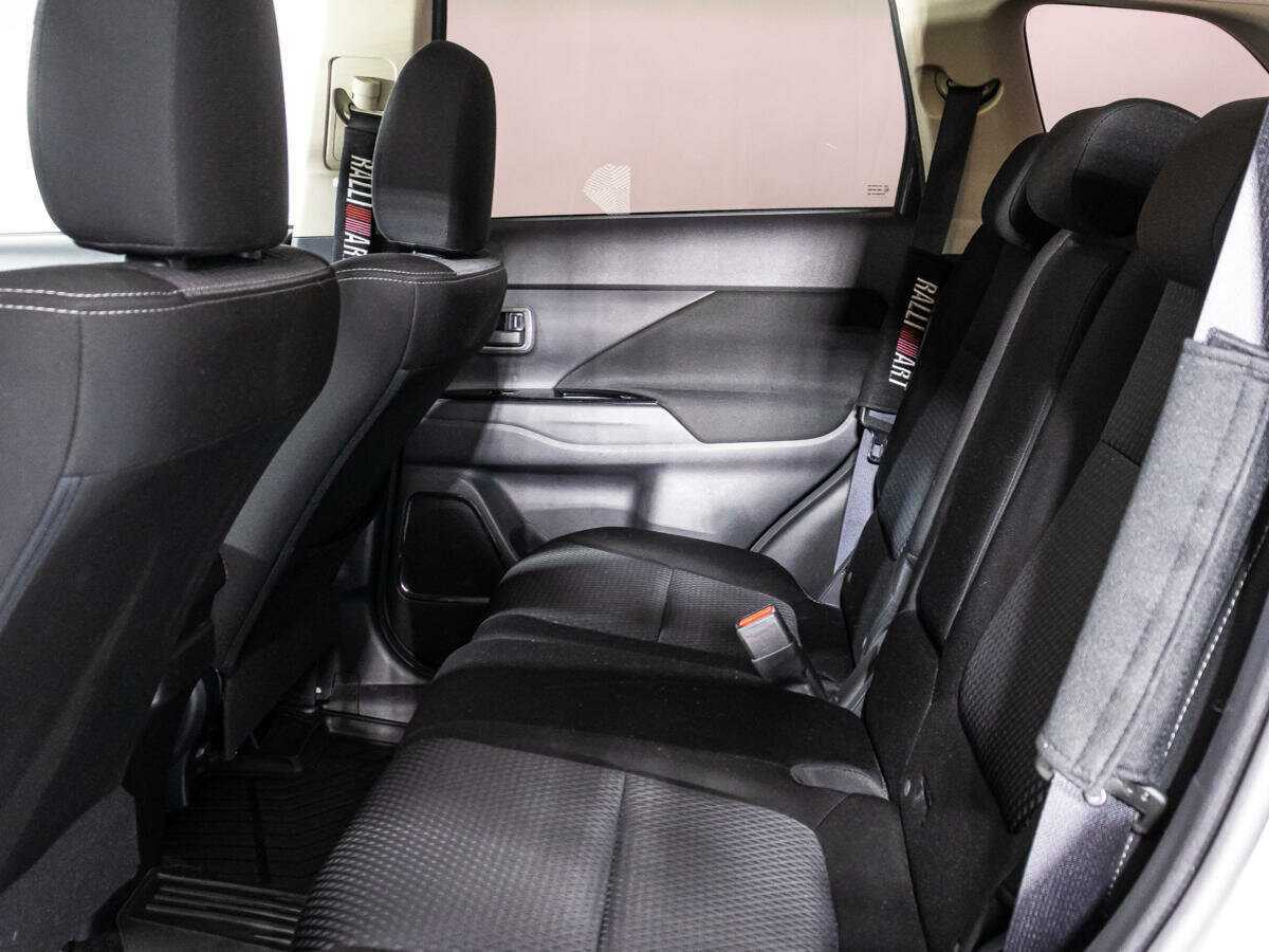 Купить Mitsubishi Outlander, 2017, 171 384 км, фото №10