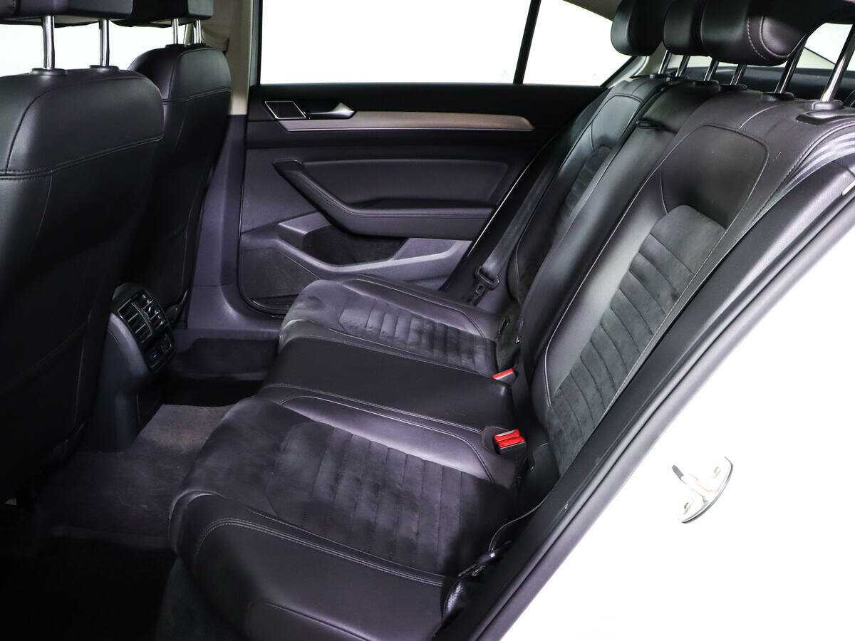 Купить Volkswagen Passat, 2016, 147 000 км, фото №8