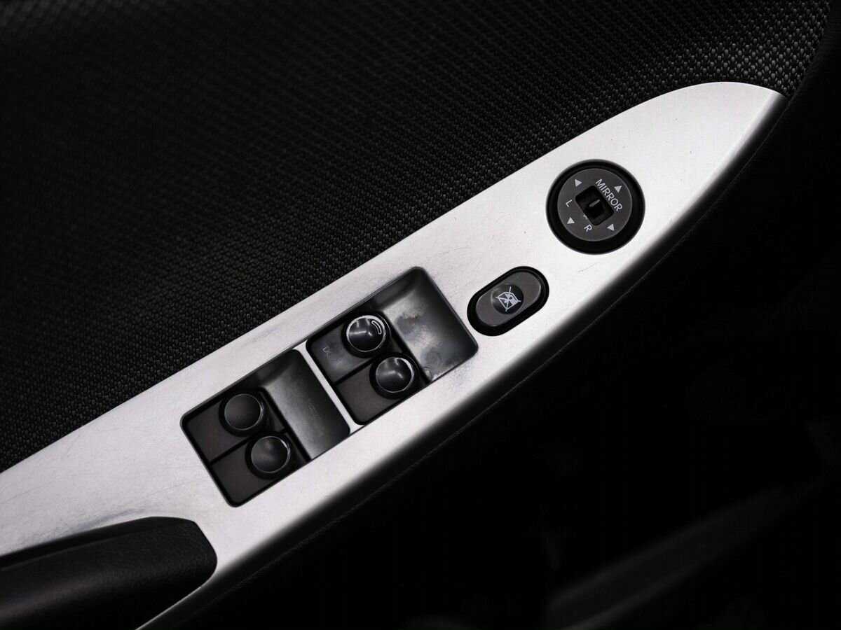 Купить Hyundai Solaris, 2013, 117 000 км, фото №17