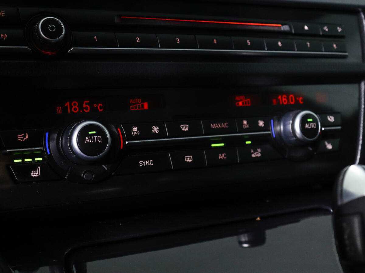 Купить BMW 5 серии 520i, 2014, 257 766 км, фото №15