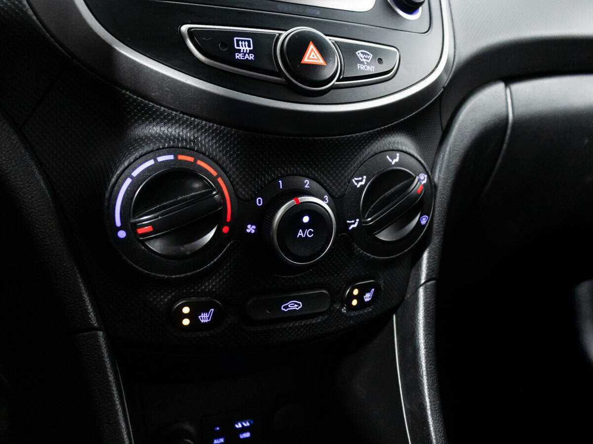 Купить Hyundai Solaris, 2015, 197 117 км, фото №15