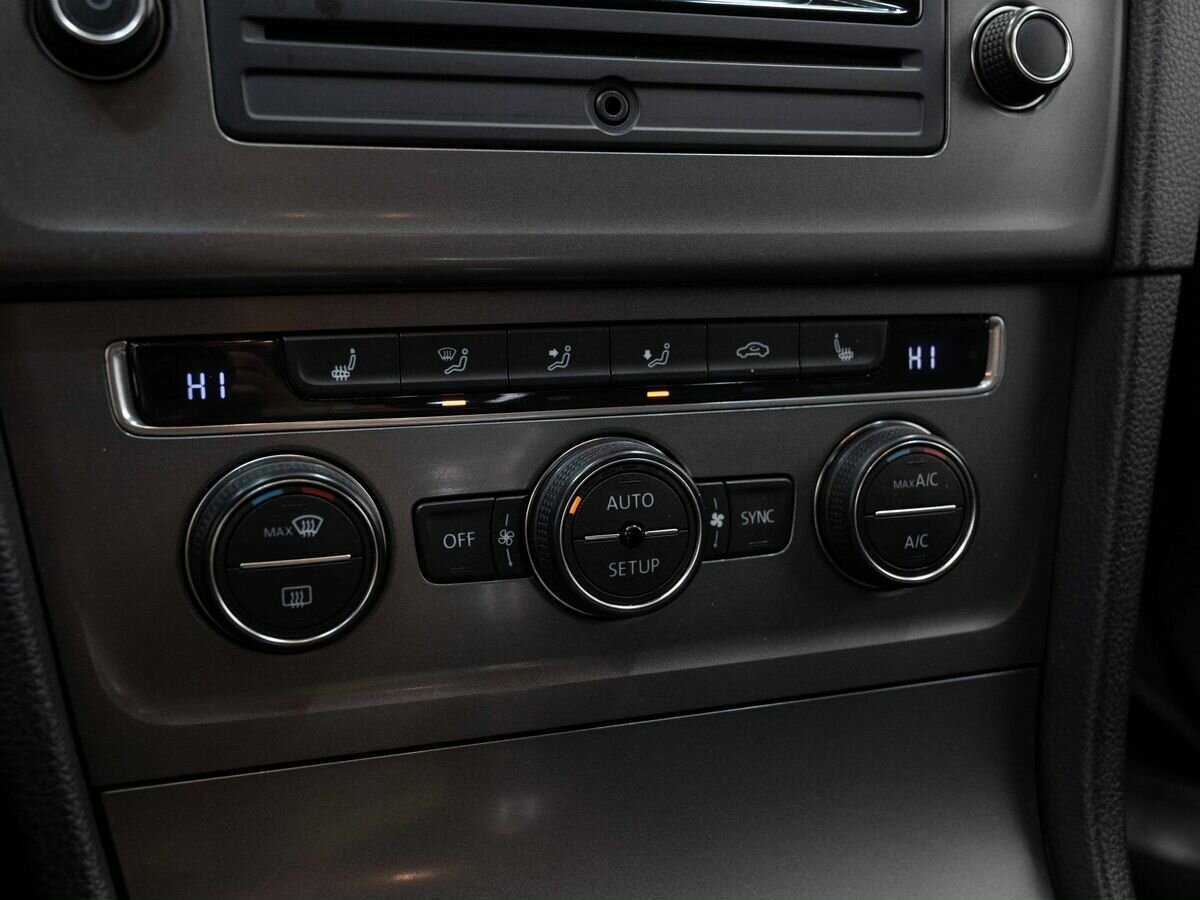 Купить Volkswagen Golf, 2013, 212 797 км, фото №21