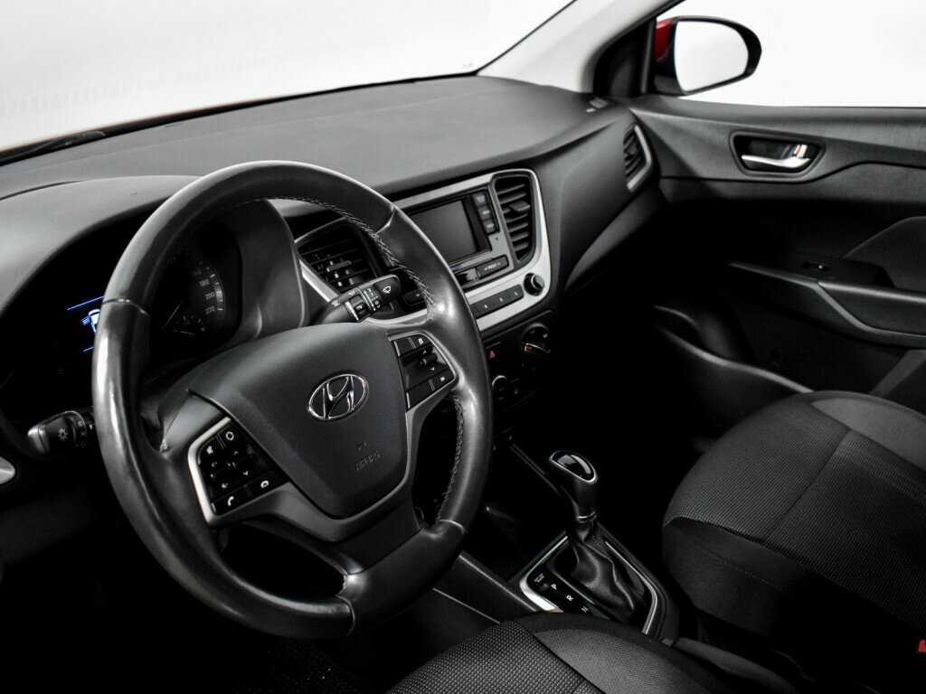 Купить Hyundai Solaris, 2017, 66 444 км, фото №9