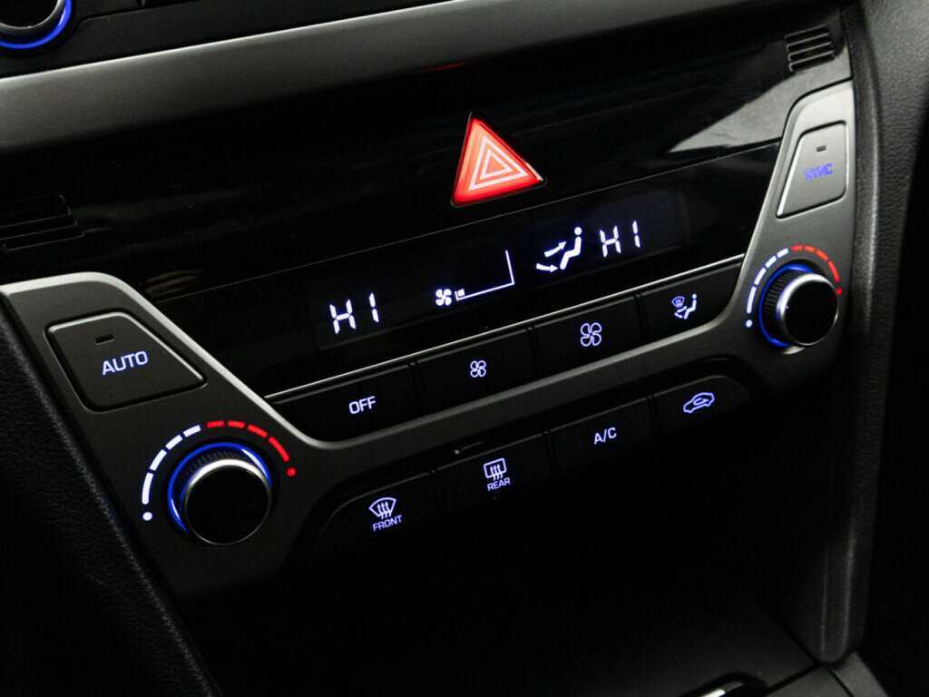 Купить Hyundai Elantra, 2018, 152 554 км, фото №16