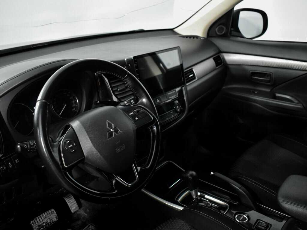 Купить Mitsubishi Outlander, 2017, 130 150 км, фото №9