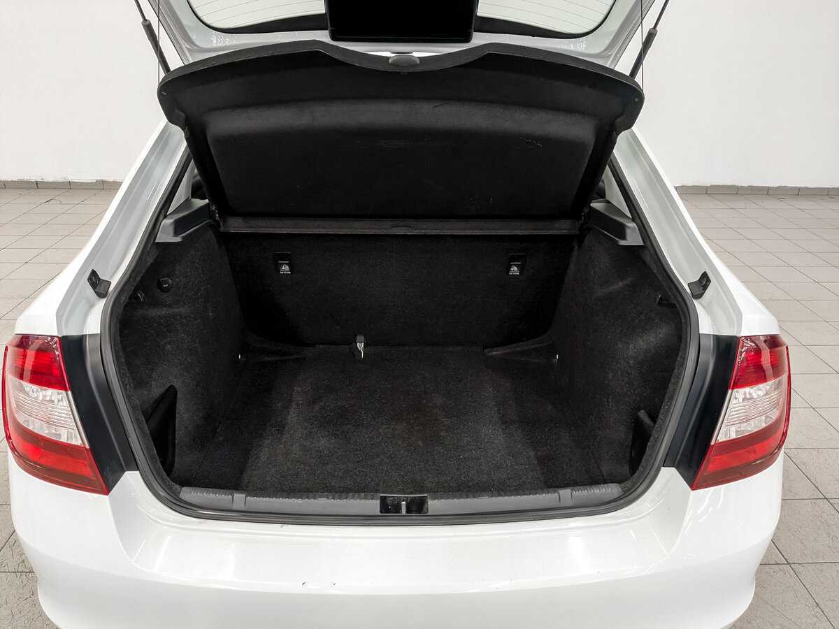 Купить Skoda Rapid, 2017, 240 992 км, фото №10