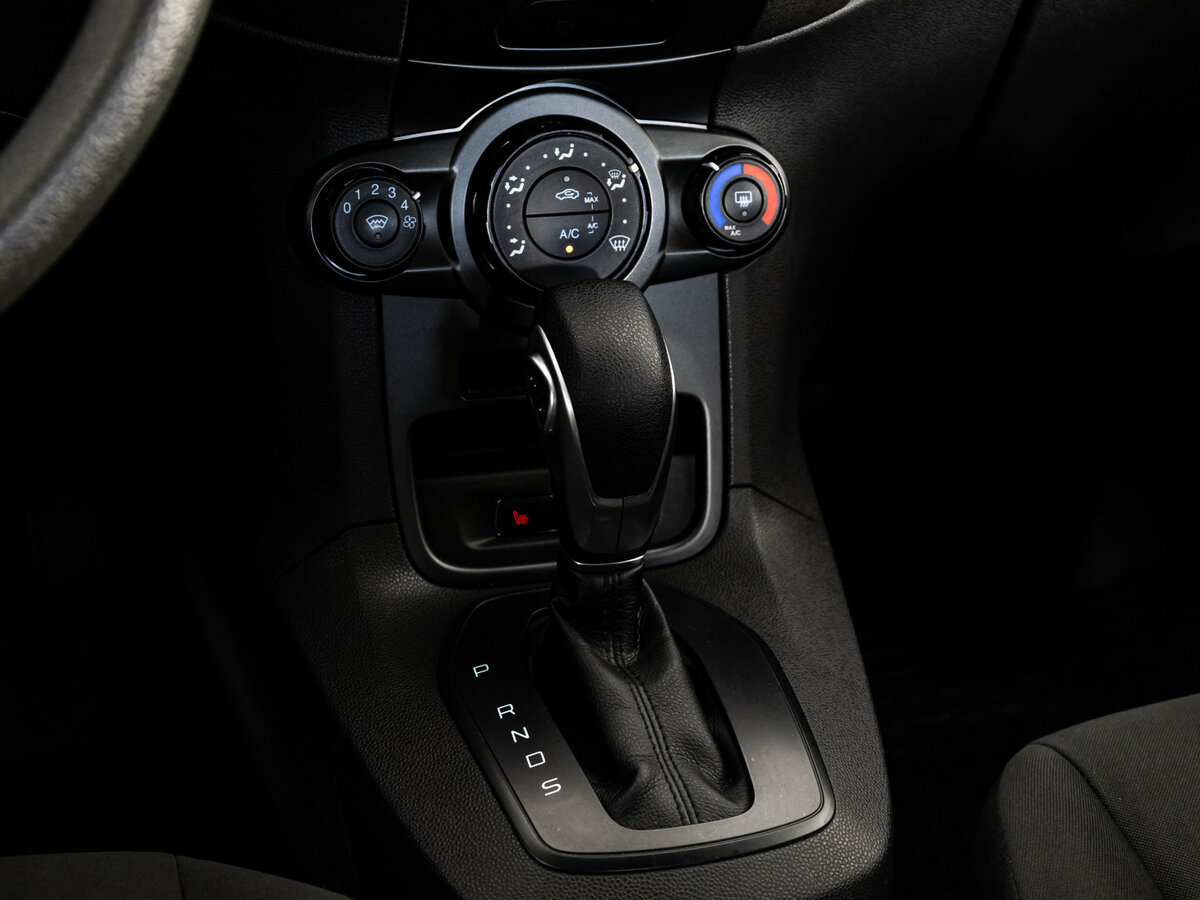 Купить Ford Fiesta Mk6 Рестайлинг, 2016, 85 502 км, фото №10